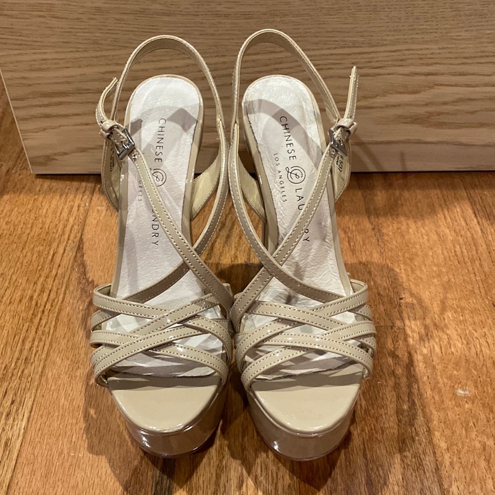 Chinese Laundry TEASER 2 PATENT Nude heels. Size 6.5/37